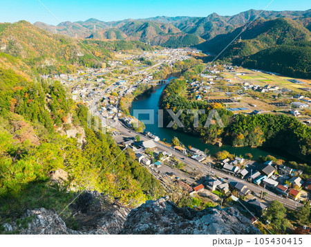 遠見山・見晴らし岩からの眺め(秋)岐阜県川辺町 遠見山・見晴らし岩からの眺め(秋)岐阜県川辺町 105430415