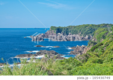 【樫野埼灯台からの風景】 和歌山県東牟婁郡串本町樫野 105430749