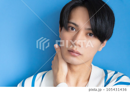 さわやかな男性のファッションポートレート メンズ ビューティー さわやかな男性のファッションポートレート メンズ ビューティー 105431436