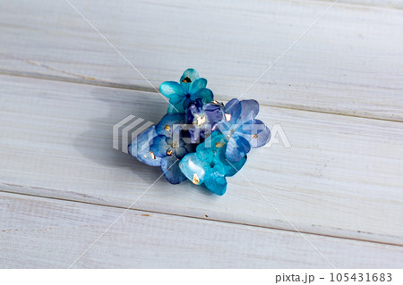 花のブローチ 花のブローチ 105431683