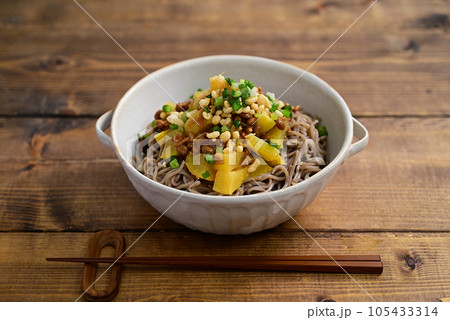 汁なし納豆たくあん蕎麦 105433314