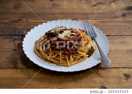 鹿肉のワイン煮を使ったパスタ 鹿肉のワイン煮を使ったパスタ 105433325