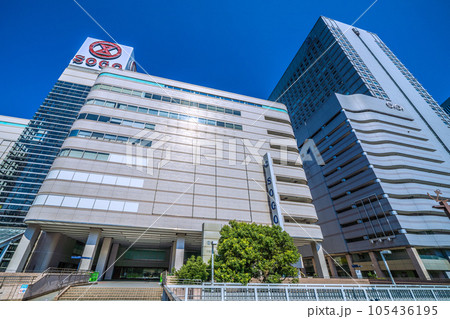 日本の横浜都市景観 真夏…炎暑、猛烈な暑さ…横浜駅東口のそごう横浜店などを望む=7月26日 日本の横浜都市景観 真夏…炎暑、猛烈な暑さ…横浜駅東口のそごう横浜店などを望む=7月26日 105436195