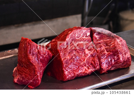 牛肉の塊 牛肉の塊 105438661