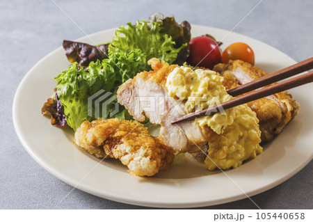 タルタルソースをかけたチキン南蛮 105440658