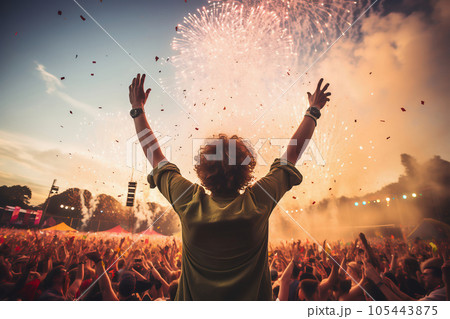 音楽フェスの観客 音楽フェスの観客 105443875
