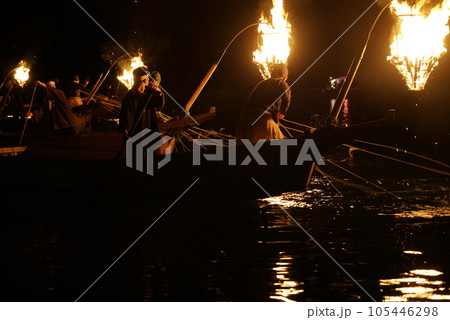 長良川鵜飼の総がらみ 105446298