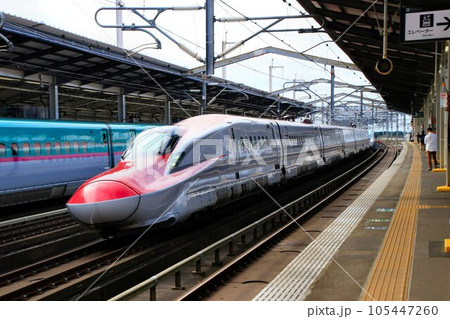秋田に向かう秋田新幹線・E6系『こまち』那須塩原駅にて 105447260