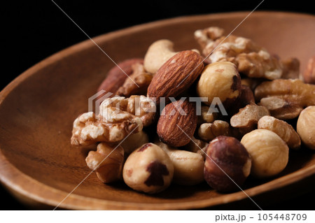ミックスナッツ 105448709