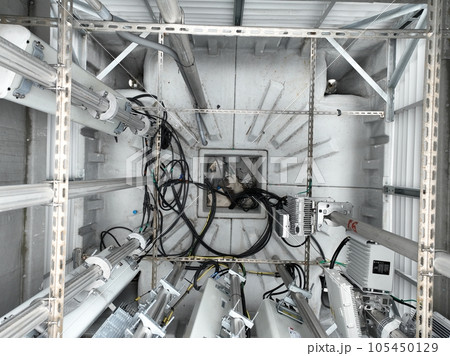 運ぶ 伝える 運搬 105450129