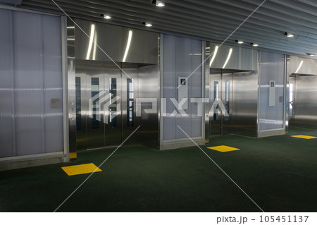エレベーター エレベーター 105451137