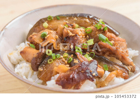 豚肉と茄子のどんぶり 豚肉と茄子のどんぶり 105453372