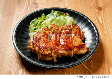 照り焼きチキン 105453482