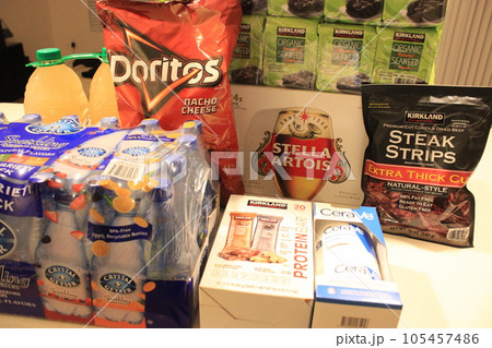 アメリカ　スーパーマーケット　お土産やアメリカ限定ビール選びに　SAFEWAY COSTCO 105457486