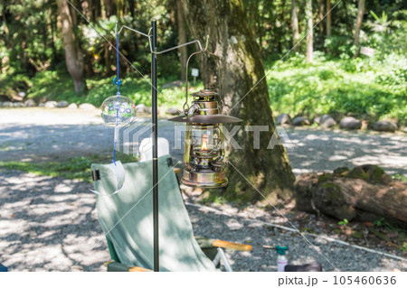 【オートキャンプ場でミニマムソロキャンプ　ハリケーンランタンと風鈴】　 105460636