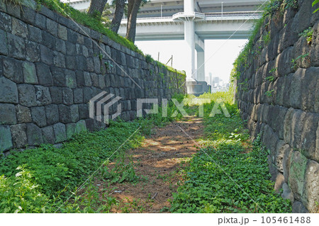 台場公園(国史跡・第三台場跡)の石積み【東京都港区】 台場公園(国史跡・第三台場跡)の石積み【東京都港区】 105461488
