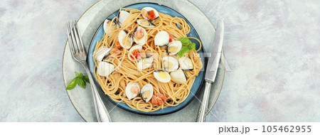 Spaghetti pasta with clams Spaghetti pasta with clams 105462955