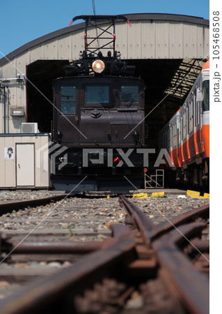 快晴の空に佇むアルピコ交通ED301形電気機関車_2023/7/2撮影 105468508