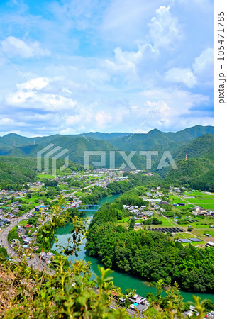 《岐阜県》川辺町遠見山からの眺め 岐阜のグランドキャニオン 《岐阜県》川辺町遠見山からの眺め 岐阜のグランドキャニオン 105471785