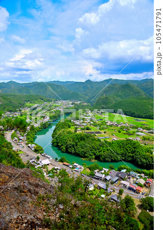 《岐阜県》川辺町遠見山からの眺め 岐阜のグランドキャニオン 《岐阜県》川辺町遠見山からの眺め 岐阜のグランドキャニオン 105471791