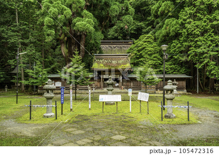 小浜　若狭姫神社　神門と本殿　福井県小浜市 105472316