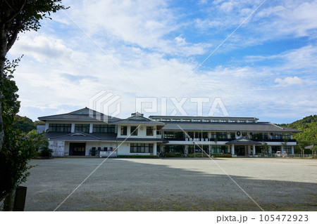 入来小学校　校舎 105472923