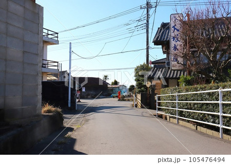 茨城　土浦　丸ポストのある風景（旧JA土浦上大津支店向い） 105476494