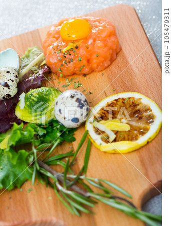 Fresh salmon tartare Fresh salmon tartare 105479311