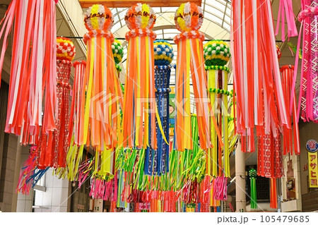 一宮七夕祭りの飾りつけ 105479685