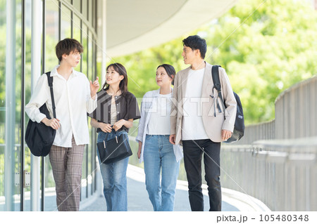 大学生 留学生 キャンパスライフ 大学生 留学生 キャンパスライフ 105480348