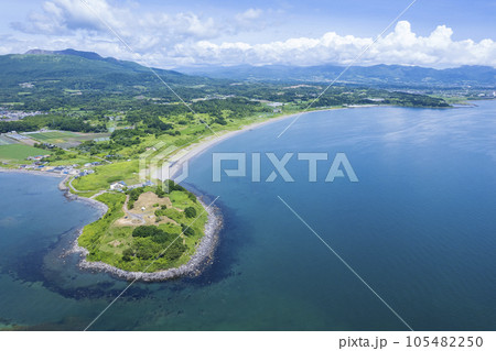 北海道 アルトリ岬を空撮 105482250