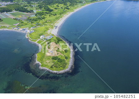 北海道 アルトリ岬を空撮 105482251