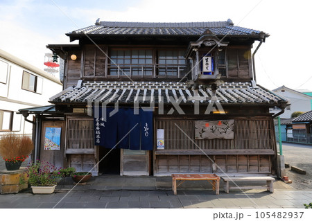 茨城 土浦 旧水戸街道 中城通りの古い街並み(吾妻庵総本店) 茨城 土浦 旧水戸街道 中城通りの古い街並み(吾妻庵総本店) 105482937