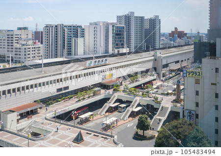 宇都宮駅周辺のビル群と街並み　栃木県宇都宮市 105483494