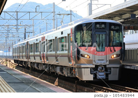 【JR西日本】227系500番台~Urara~(山陽本線:三原駅) 【JR西日本】227系500番台~Urara~(山陽本線:三原駅) 105483944