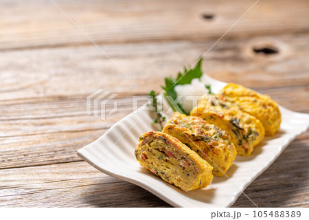 卵焼き ( ちりめん入り ) 玉子焼き 玉子料理 タマゴヤキ たまごやき 卵焼き ( ちりめん入り ) 玉子焼き 玉子料理 タマゴヤキ たまごやき 105488389