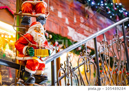 サンタ サンタクロース クリスマスイブ クリスマス アメリカンビレッジ カラフル サンタ サンタクロース クリスマスイブ クリスマス アメリカンビレッジ カラフル 105489284