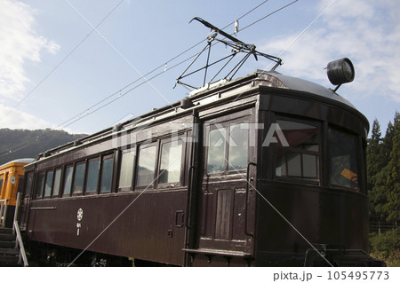 廃線になった鉄道の展示車両 105495773
