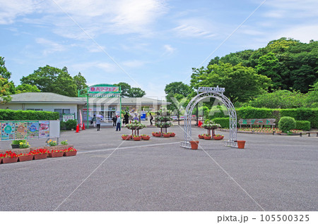 北九州市響灘緑地の都市公園グリーンパーク北ゲート 105500325