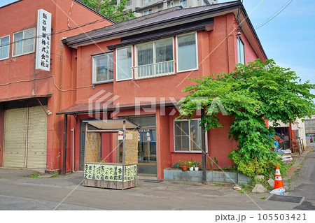 飴屋六兵衛本店と直売屋台の風景 105503421