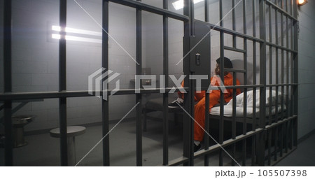 Two neighbor prisoners serve imprisonment term Two neighbor prisoners serve imprisonment term 105507398