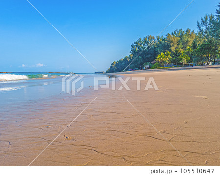 Picture of deserted Natai beach in Thailand during the day with white sand and turquoise blue water 105510647