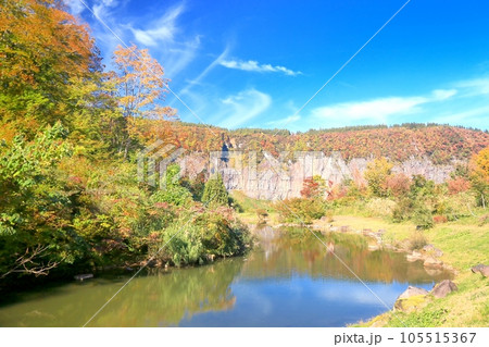 秋山郷・津南見玉公園の紅葉 105515367