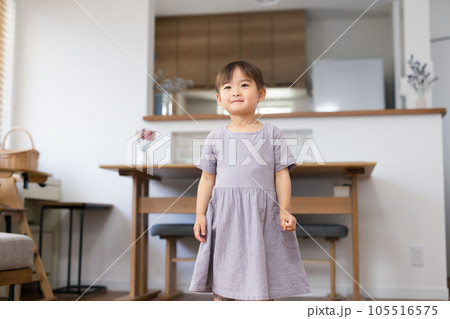 3歳の女の子 3歳の女の子 105516575