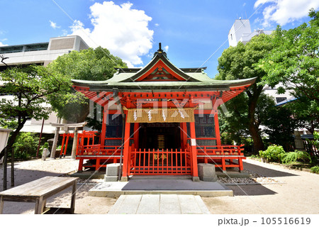 水鏡天満宮　ビルの谷間の神社　福岡市中央区天神1-15-4 105516619