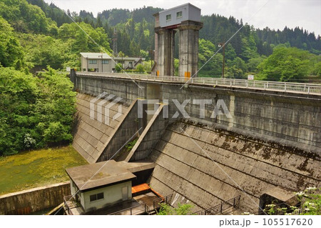 下条川ダムの堤体 下条川ダムの堤体 105517620