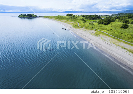 北海道 恋人海岸（有珠海岸）を空撮 105519062