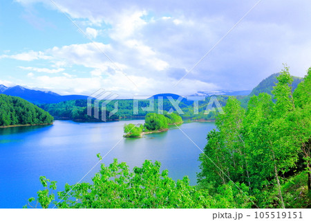 北海道紀行　　大雪湖と大雪山連峰 105519151