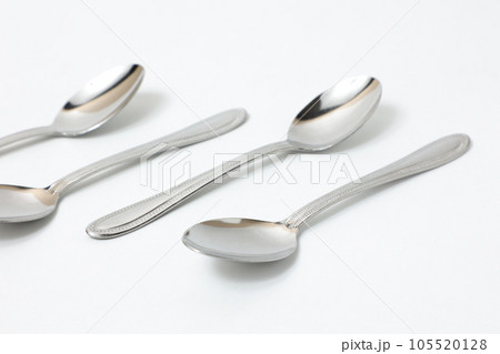 スプーン、食器、食事、ステンレス、食器具、日用品、キッチン、台所、シルバー、食べ物、料理、銀 スプーン、食器、食事、ステンレス、食器具、日用品、キッチン、台所、シルバー、食べ物、料理、銀 105520128