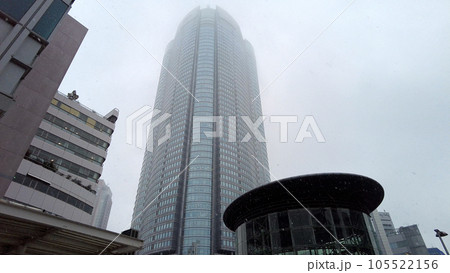 六本木ヒルズの雪景色 105522156